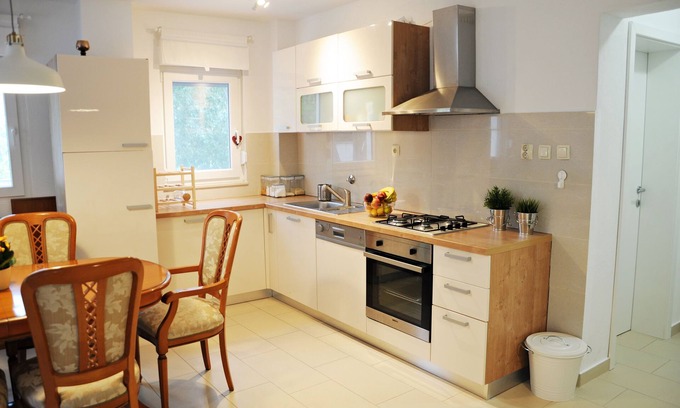 Zrnovnica House | Kiara house on the hill with view on Split