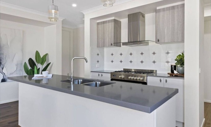 Berwick House | Kick Back, Relax @ Cozy Value Comfy Budget Stays !