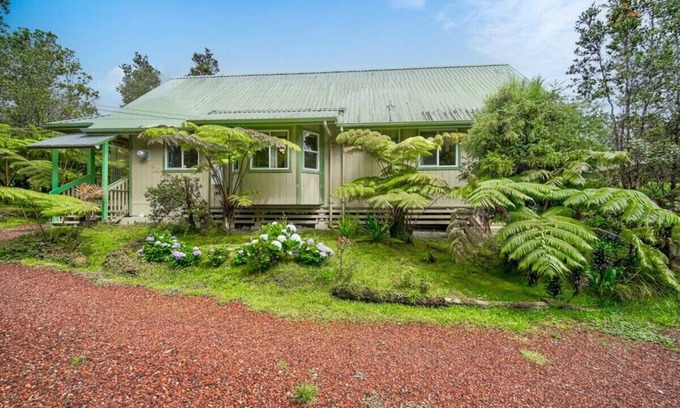 Ohia Estates House | Kilauea Cottage – A Rainforest Retreat in Volcano, Hawai‘i, Private & Peaceful!