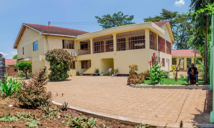 Moshi Hotel | Kilimanjaro Summit Lodge