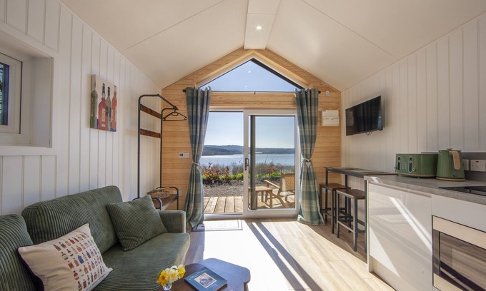 West Laroch Cabin | Kilkerran Bothy - a bothy that sleeps 2 guests in 1 bedroom