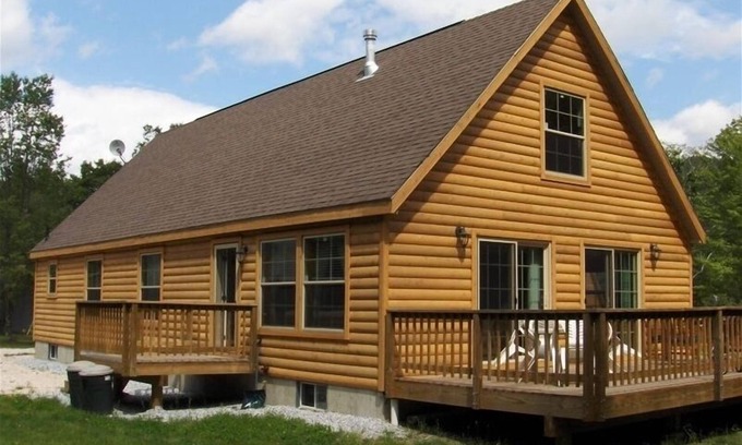 Pittsfield House | Killington Vermont Ski and Snowmobiling House