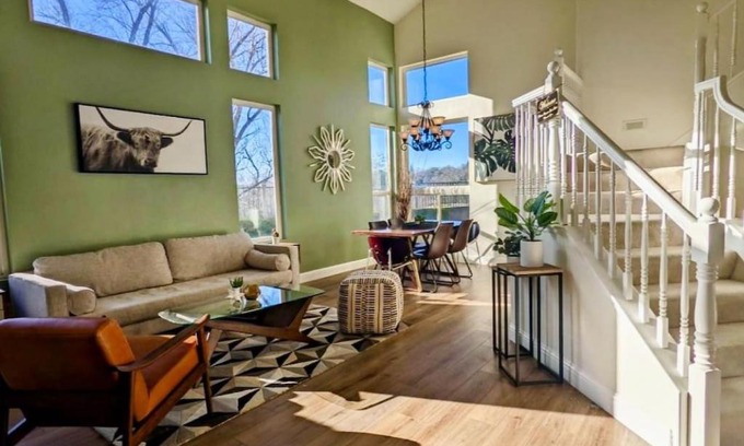 Roseville House | King Bed Quiet Home on Cul-de-Sac Hiking Trails