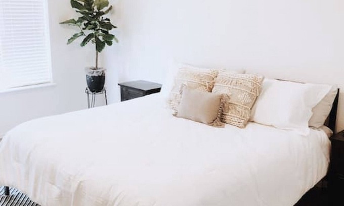 Stetson Hills Apartment | King Bed Suite! Pike Peak Views! Private Entrance.