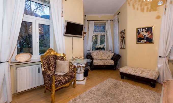 Bad Reichenhall Apartment | King-Luitpold-Apartment for 1-6 persons and balcony, 80sqm