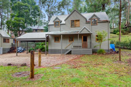 Sawmill Settlement House | King Parrot Retreat