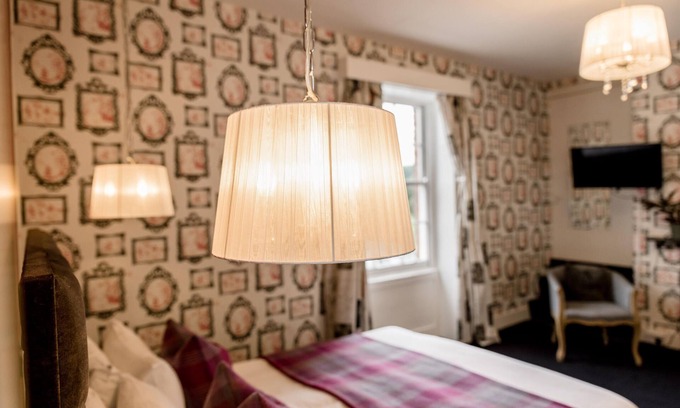 Longford House | King-Standard-Ensuite with SHWR-Garden View-Room 7