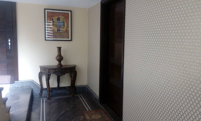 Ludhiana House | King Style Suite with attacthed drawing(Separate appartment in house