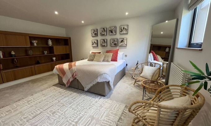 Penarth Hotel | King Suite - Penarth Getaway