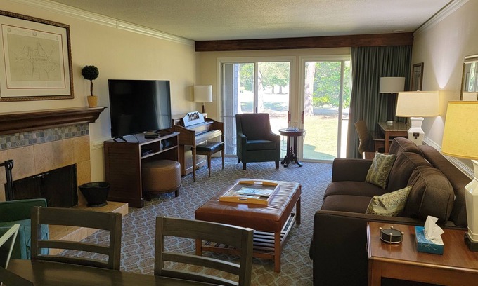 Kingsmill Condo | Kingsmill Condo on Golf Course 9th Fairway! Local owner