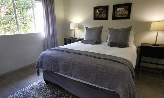 Lions River Apartment | Kinmount Cottages