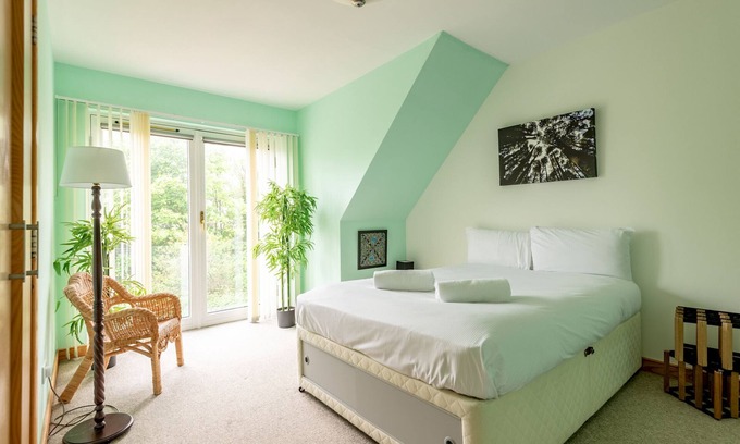 St. Andrews Ski Chalet | Kinnessburn Villa
