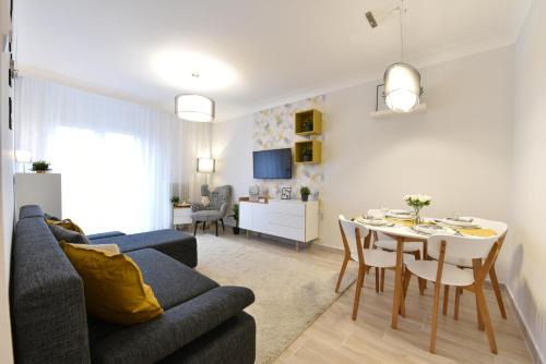 Szekesfehervar Apartment | Királykút 1 apartman - ingyen parkolás, bicajok, ac