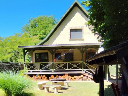 Magyarkut House | Kispatak Erdei Ház