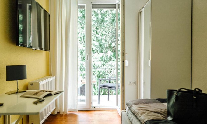 Hamelin House | Kleines Zimmer an der TA mit Balkon (Nr.3)