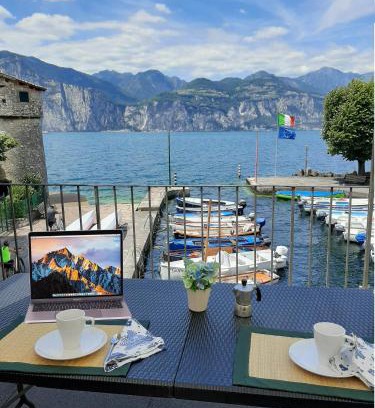 Cassone House | Klimt's Mill overlooking Port