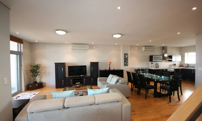 Century City Apartment | Knightsbridge 902E by CTHA
