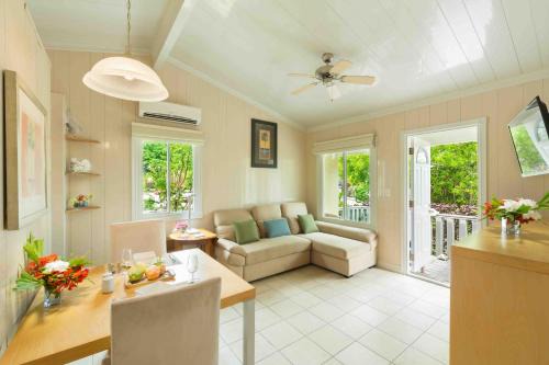 Venetian Road Settlement House | Kokomo Classic 2 Bedroom Couples Cottage