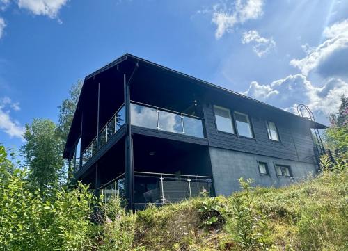 Jamsa House | Kolmeseiska