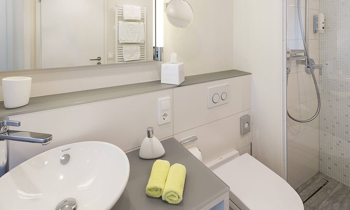 Emmendingen Apartment | Komfort Doppelzimmer mit Balkon, 20qm, max. 2 Personen