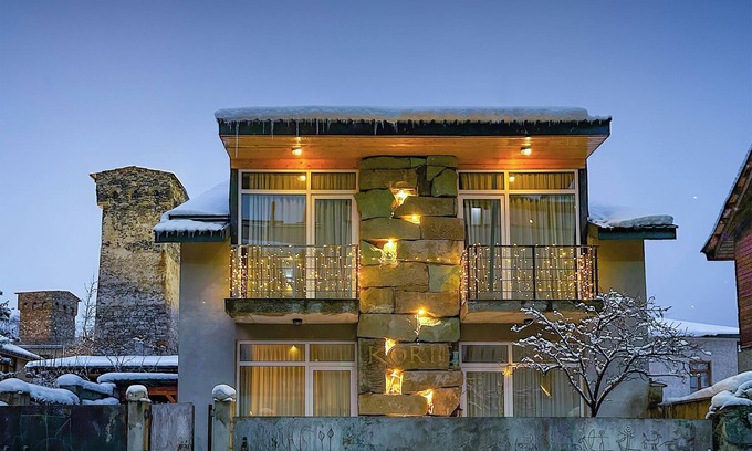 Bagvdanari Villa | Korte Hotel Sleeps 14 With Courtyard