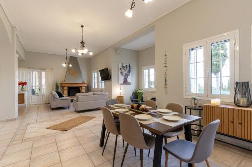 Kypseli Villa | Koukounara Residence
