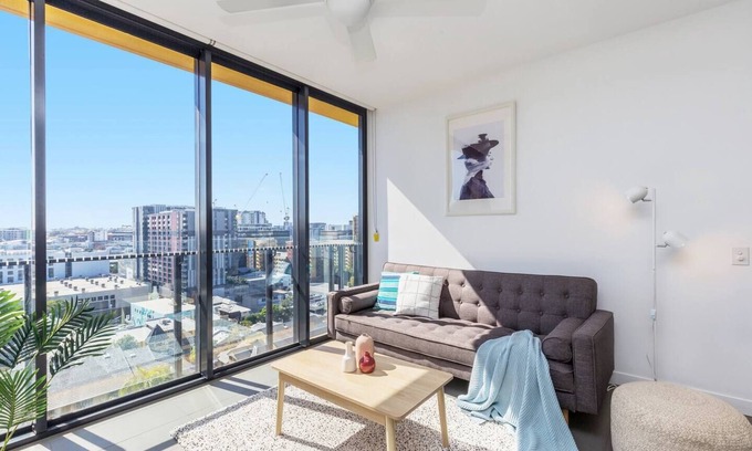 Fortitude Valley Apartment | KOZYGURU | Fortitude Valley | AMAZING VIEW 2Bed APT + FREE PARKING | QFV010