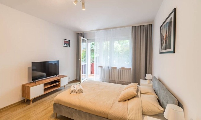 Czyzyny Apartment | Kraków Czyżyny - Terrace & Workspace - by Rentujemy