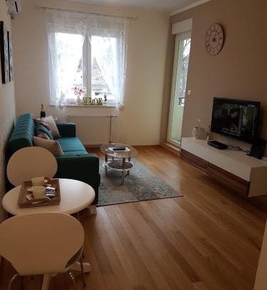 Novi Sad Apartment | Kraljev Park (King's Park)