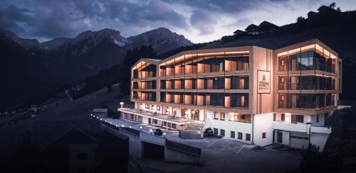 Sorafurcia Hotel | Kronplatz-Resort Berghotel Zirm