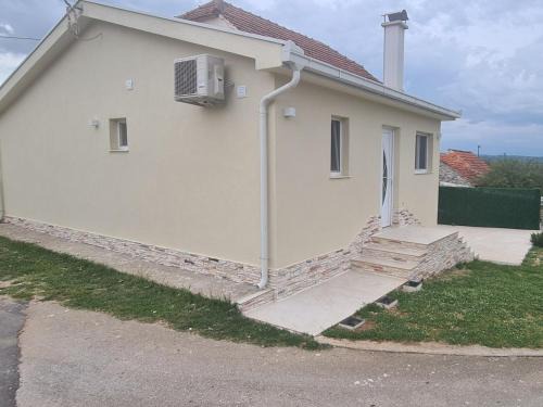 Trn House | Kuca za odmor Toma