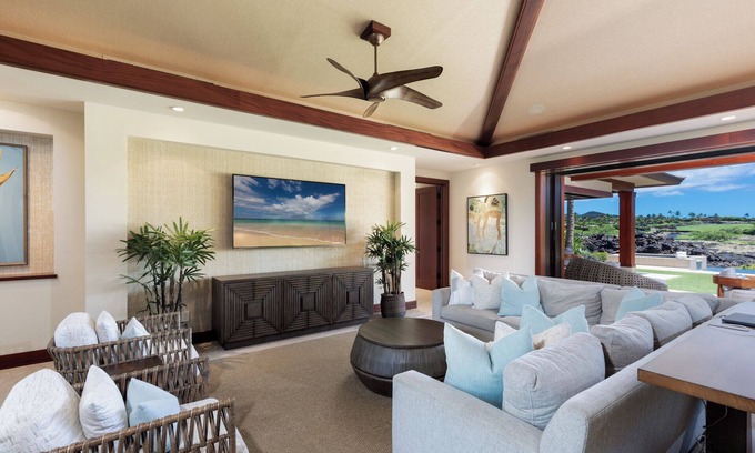 Kaupulehu House | Kulanakauhale 11 – Elegant & Modern | Onsite Staff & Daily Housekeeping