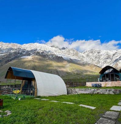 Stepantsminda Ski Chalet | Kuro Glamping