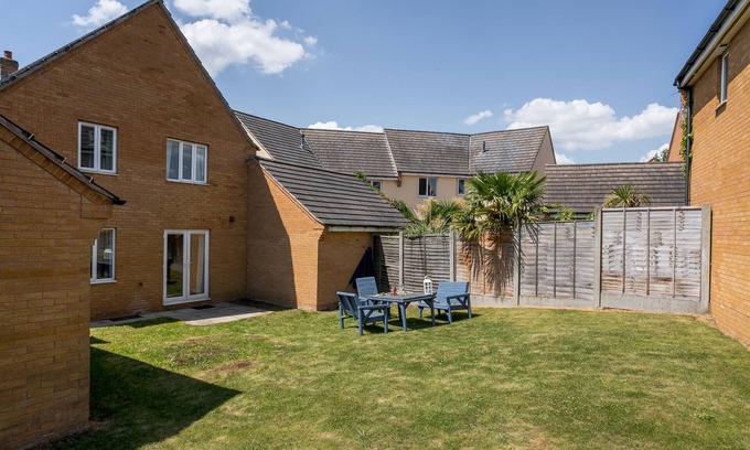 Peterborough House | KVM - Highclere House