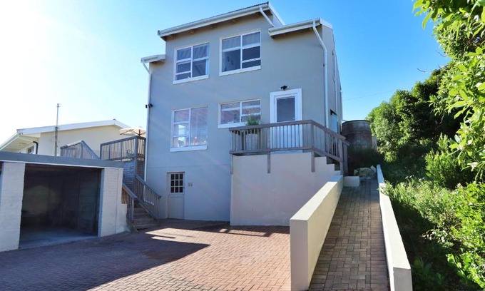 Still Bay Apartment | Kykmar Penthouse