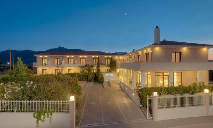 Plitra Hotel | Kyniska Hotel