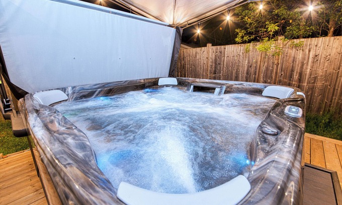 Niagara Falls House | L'Ancienne Indigo-Vintage Stay Hot Tub 5Min To Falls & Luxury Experience