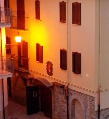 Fondi House | L'Antipapa