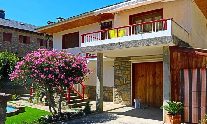 Banaston House | L'arome de Ainsa