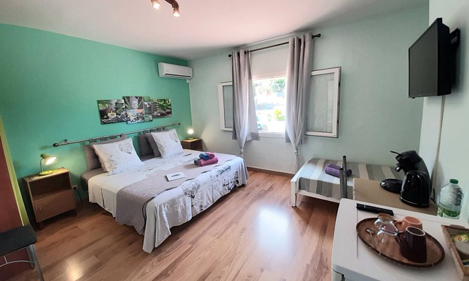 Saint-Paul House | L'Auberge du Pavé, Triple room