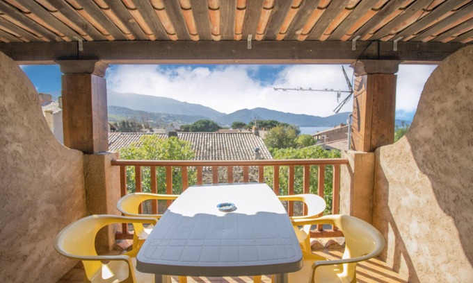 Residences du Golfe de Lava Apartment | L'Azzura 80m from the Beach – Sea and Mountain View, Private Terrace, Air Conditioning and Wi-Fi