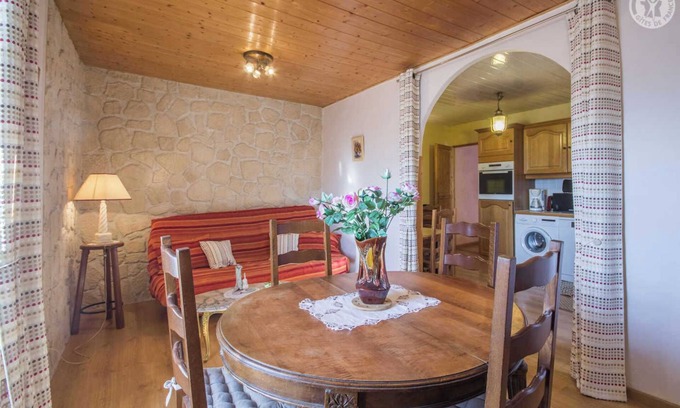 Thoiry House | L'ECLAIRCIE - THOIRY