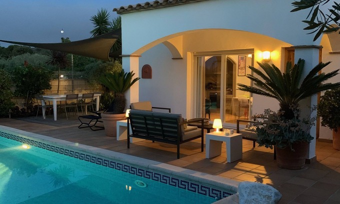 L'Escala House | L'Escala: house with private garden, pool, & free Wi-Fi