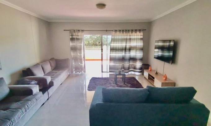 Kingsborough Apartment | L'Escalier Cabanas, 7 Beach Road, Amanzimtoti