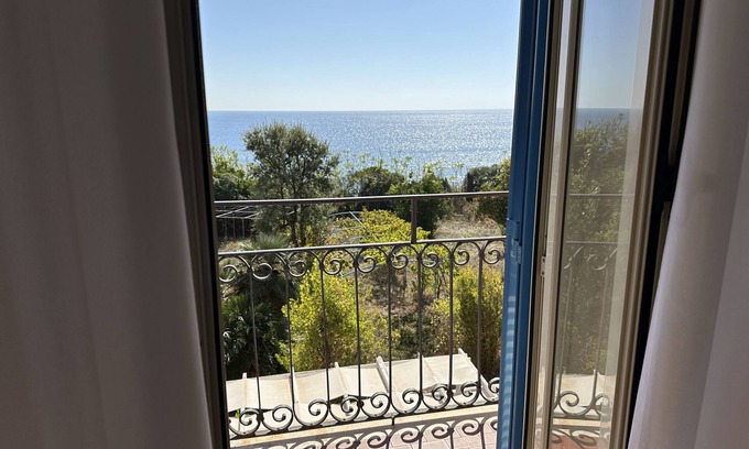 Santa Marinella Hotel | L'Isola