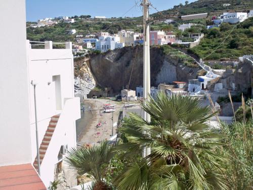 Ponza House | L'Isolana Case Vacanza Alloro 1