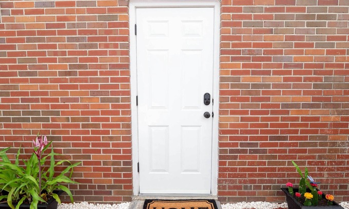 Arlington Apartment | L&J Brand New Jax Studio!