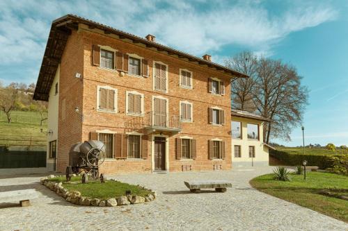 Cortanze House | 'L Piasi