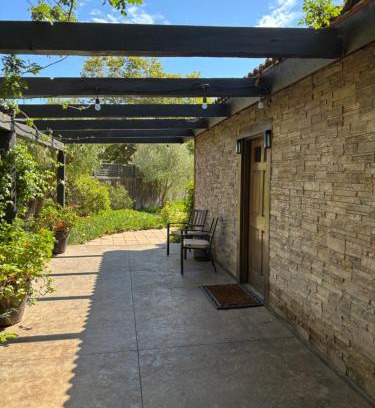 Lompoc House | La Arboleda