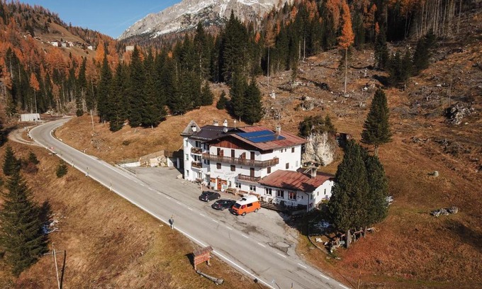Livinallongo del Col di Lana Hotel | La Baita